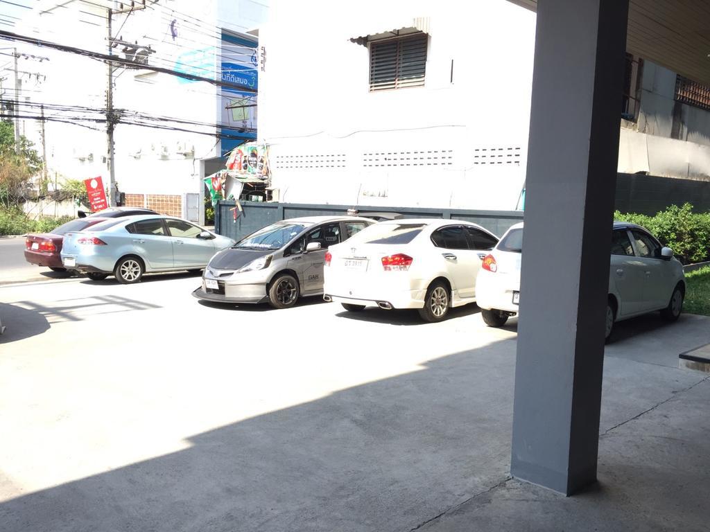 Hotel Rinrada Loft Resident Chiang Mai Exterior foto